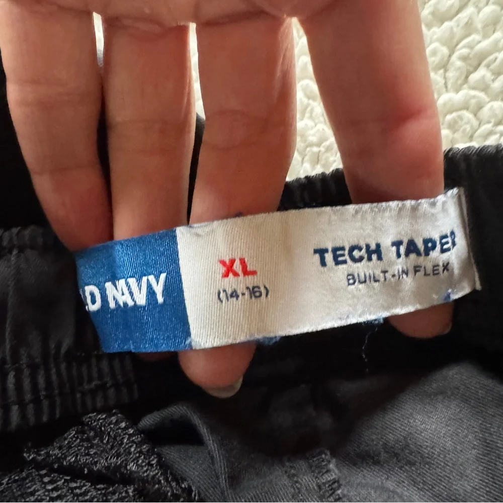 Boys’ Old Navy Black Lightweight Chino Pants Youth XL